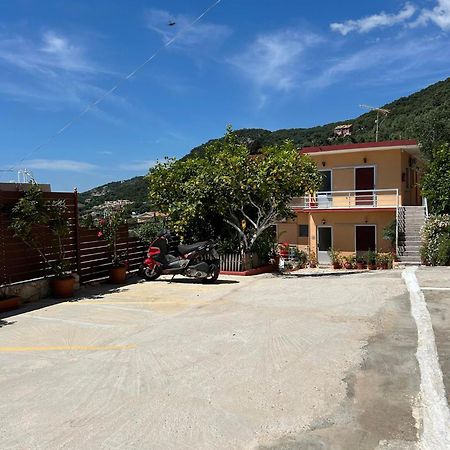 Vasiliki See View Apartments บาร์บาตี ภายนอก รูปภาพ